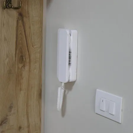 Apartment Iii *