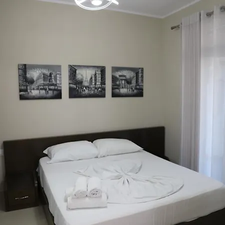 Iii Apartment